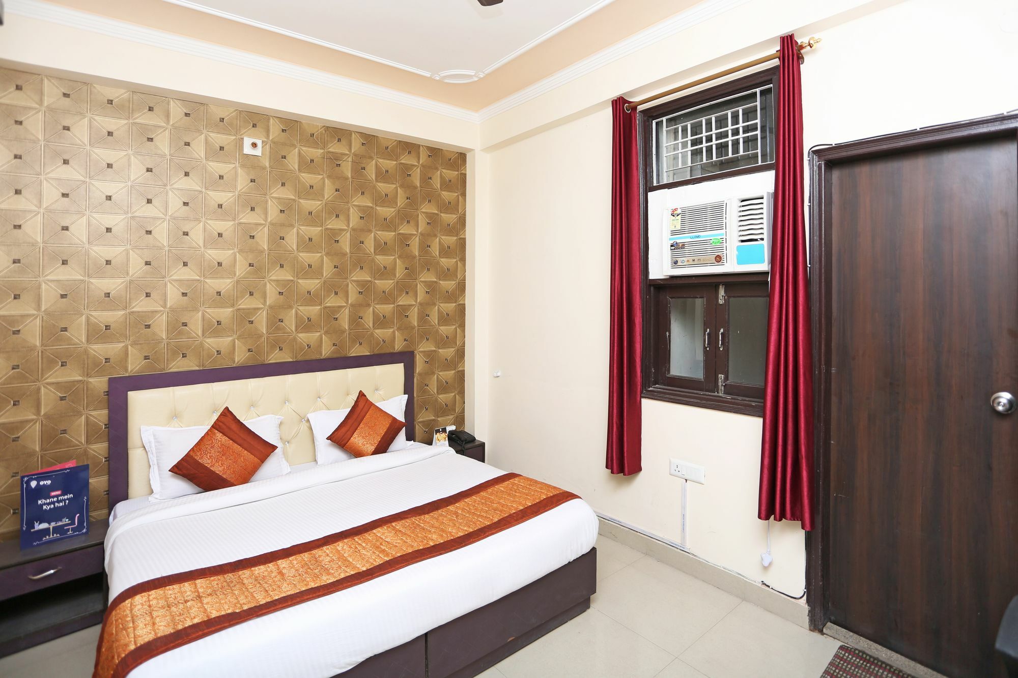 Super Hotel O Mahal Új-Delhi Kültér fotó
