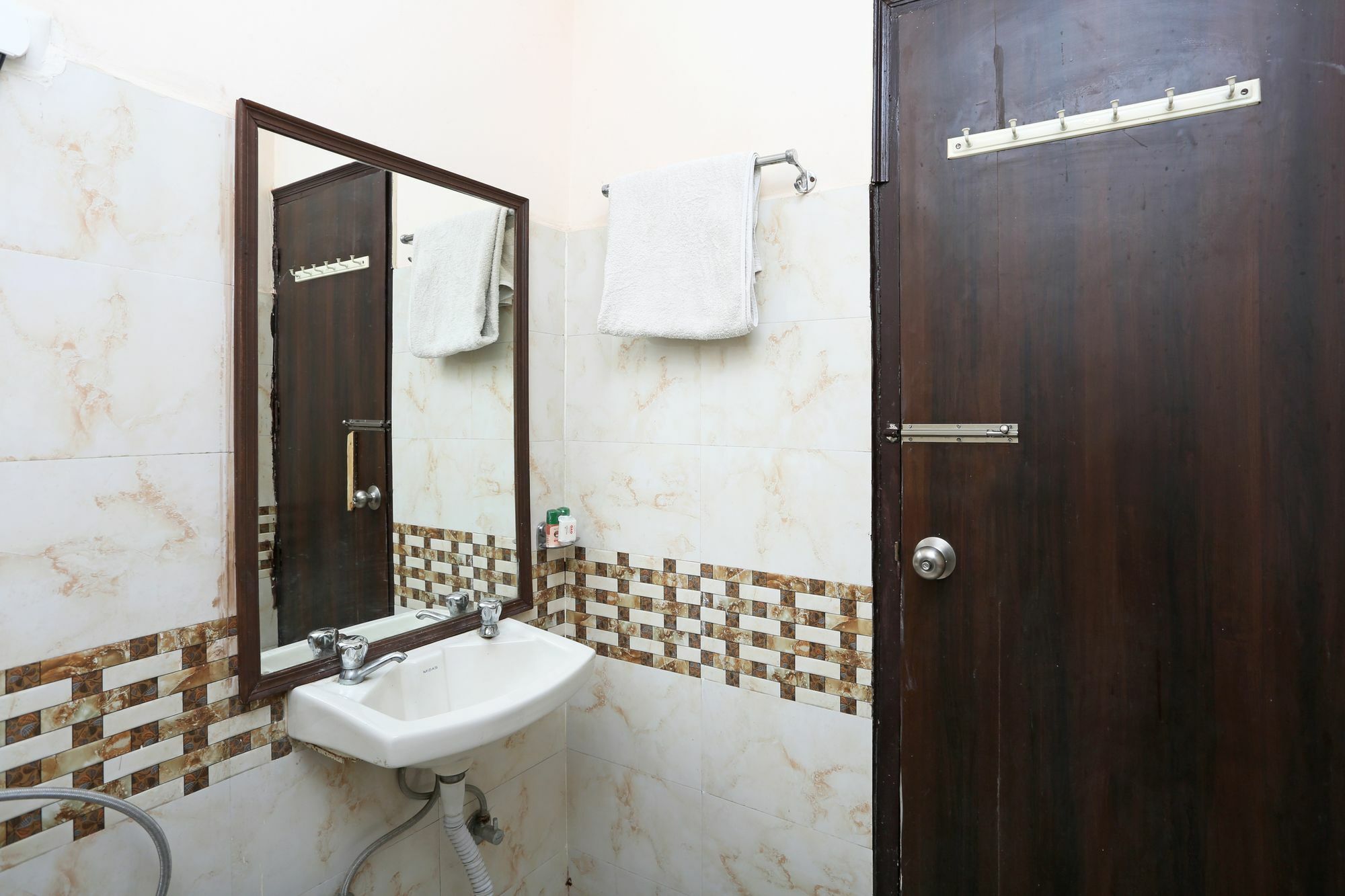 Super Hotel O Mahal Új-Delhi Kültér fotó