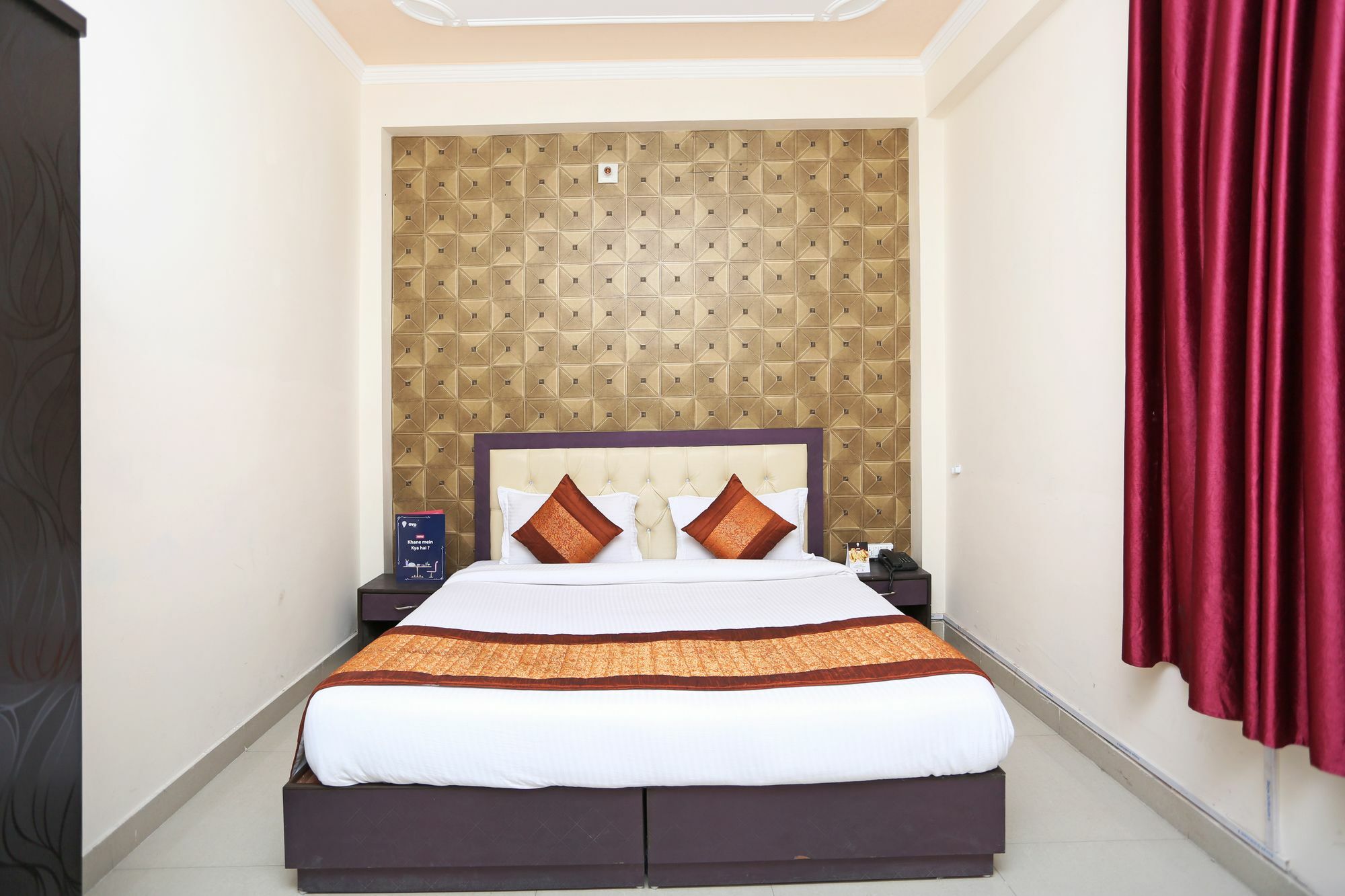 Super Hotel O Mahal Új-Delhi Kültér fotó