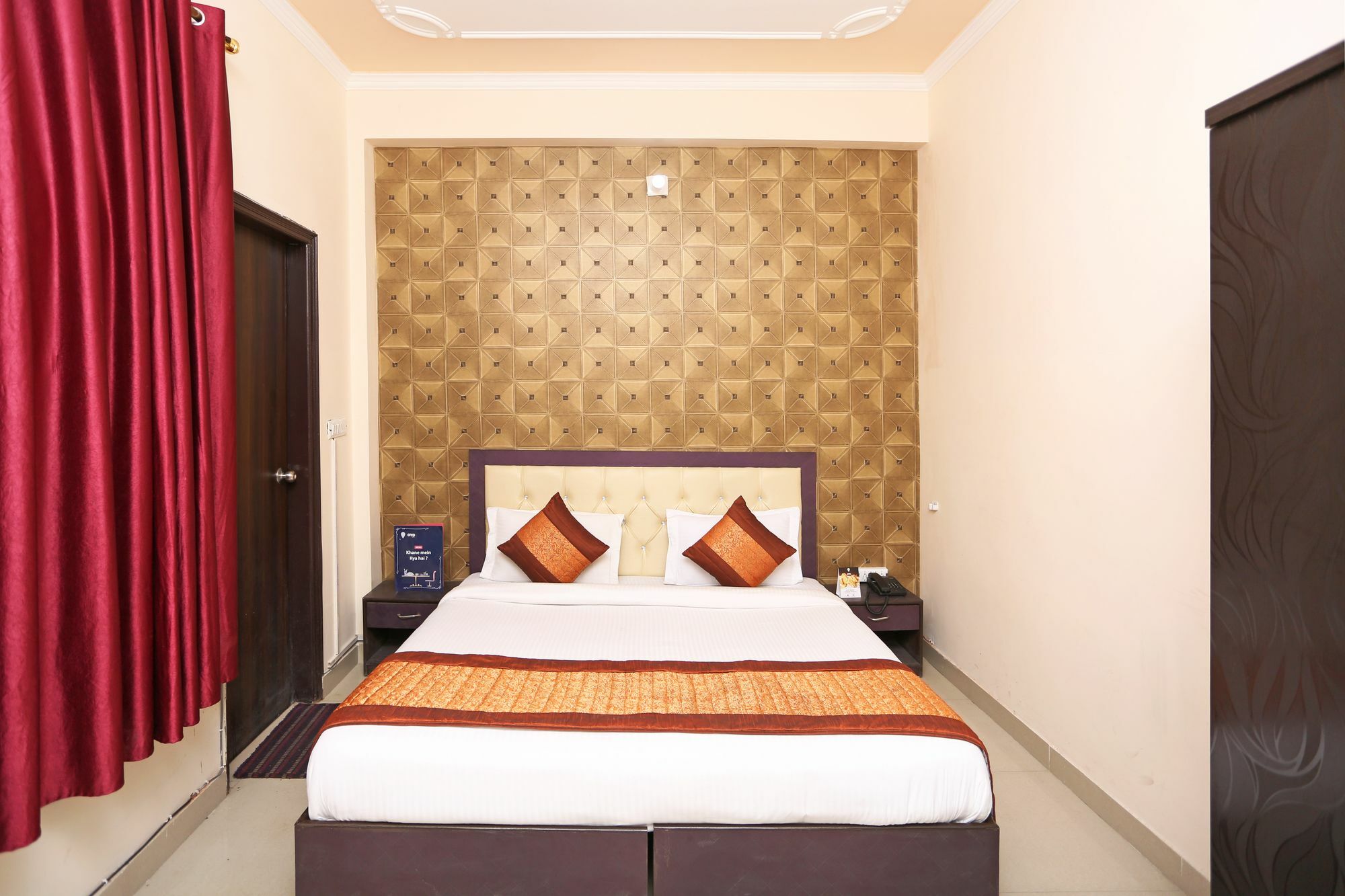 Super Hotel O Mahal Új-Delhi Kültér fotó